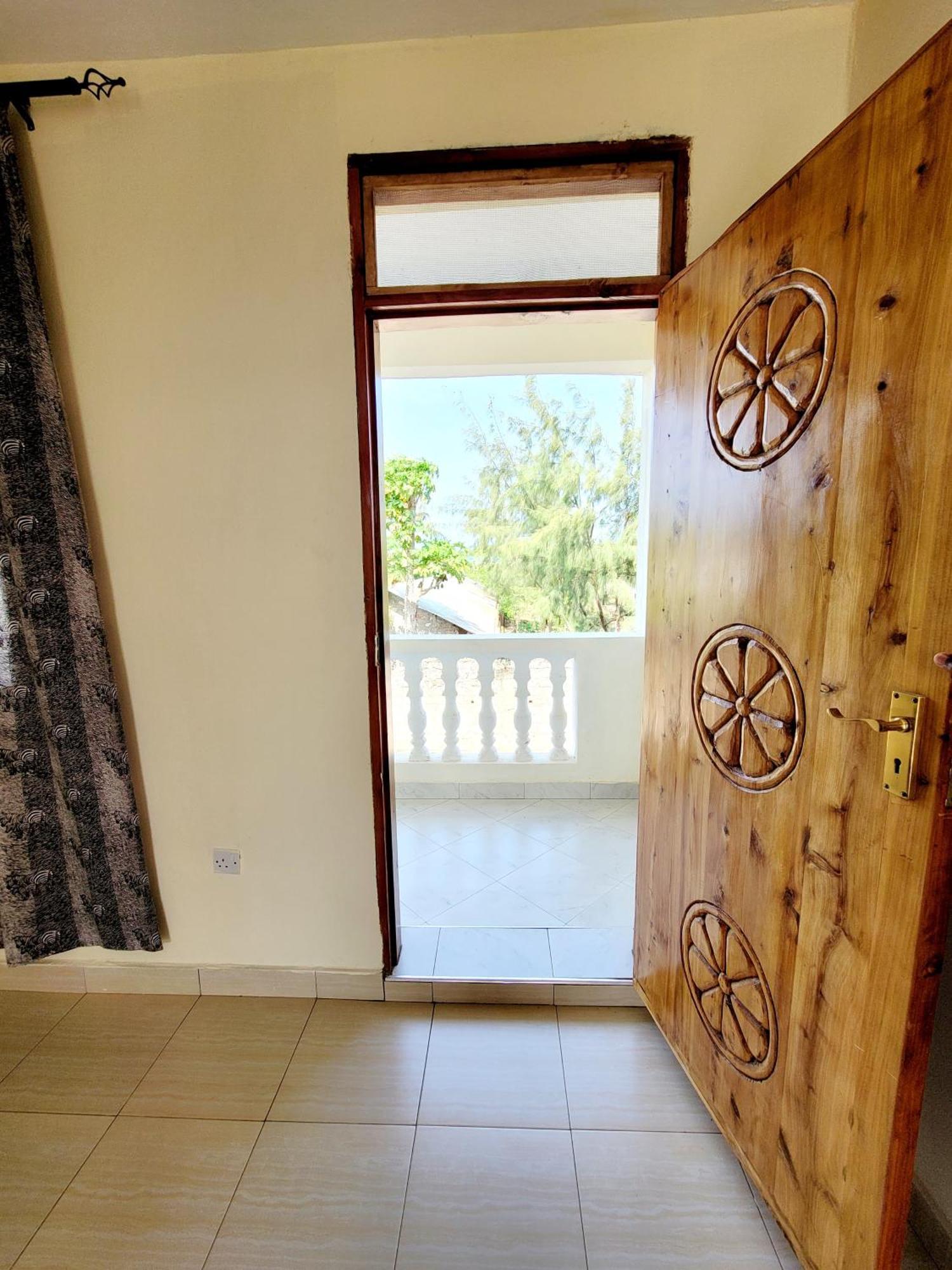 Casuarina Lounge Hotel Malindi Exterior photo