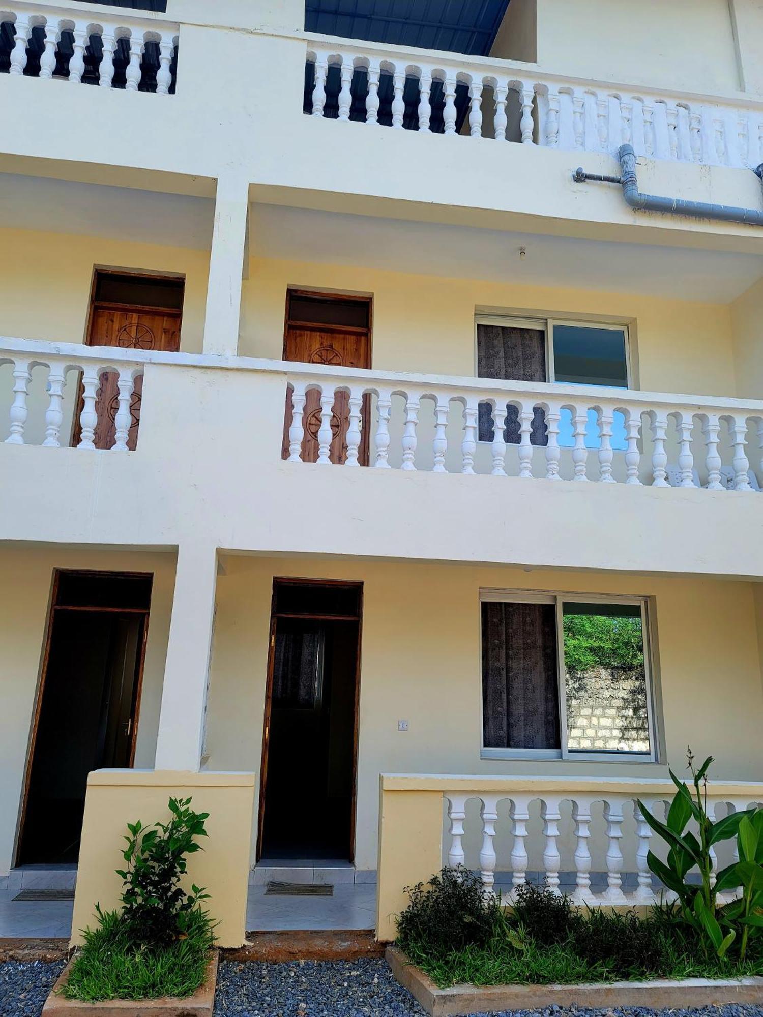 Casuarina Lounge Hotel Malindi Exterior photo