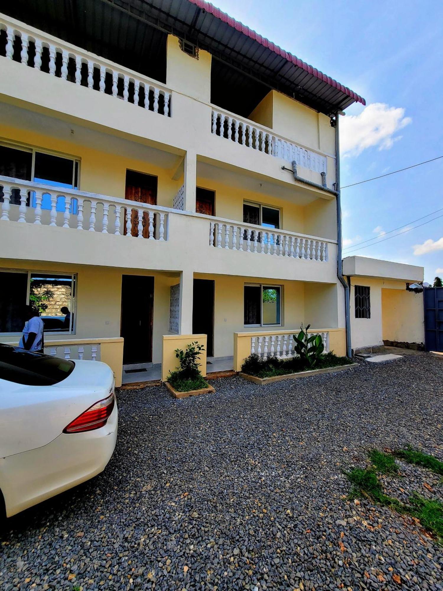 Casuarina Lounge Hotel Malindi Exterior photo
